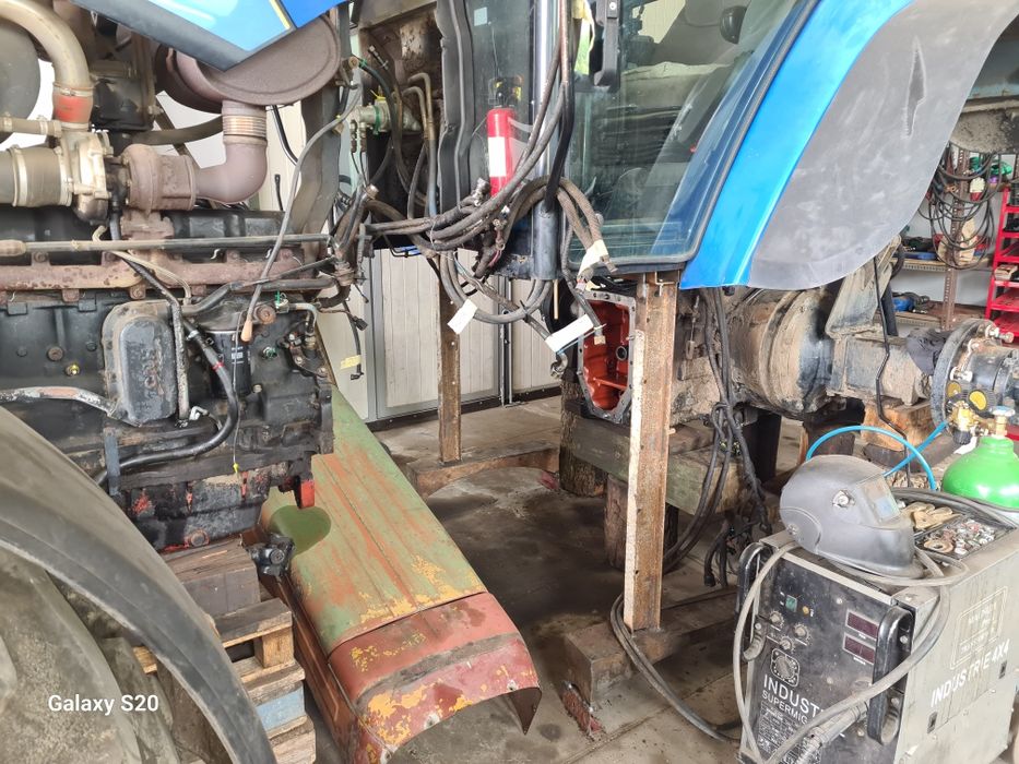 Naprawa ciągników Class John Derre massey ferguson