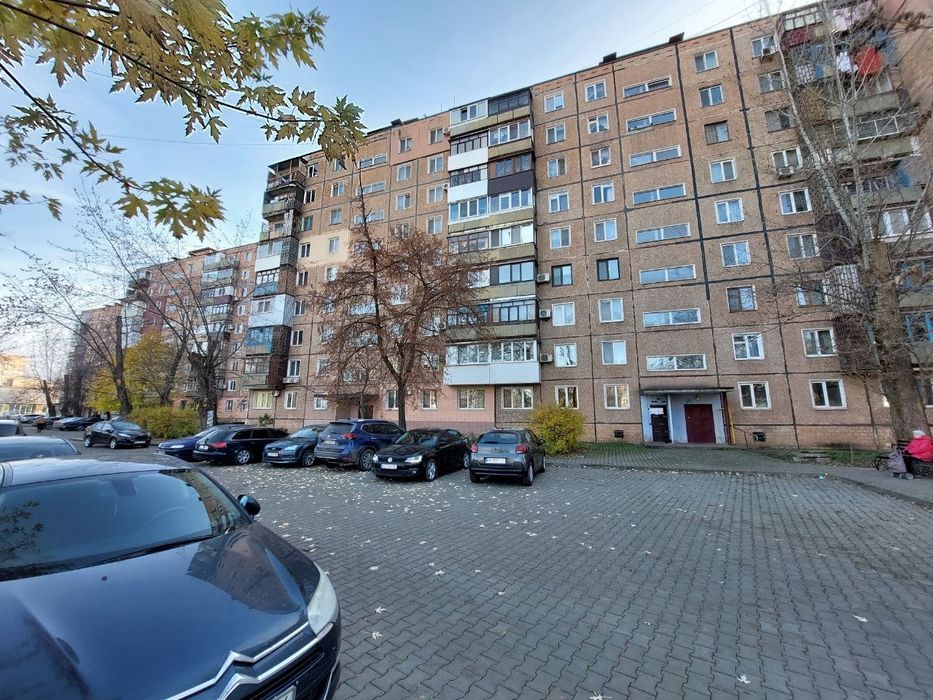 Сдам 3 комн Космонавтов 7, центр Занятости