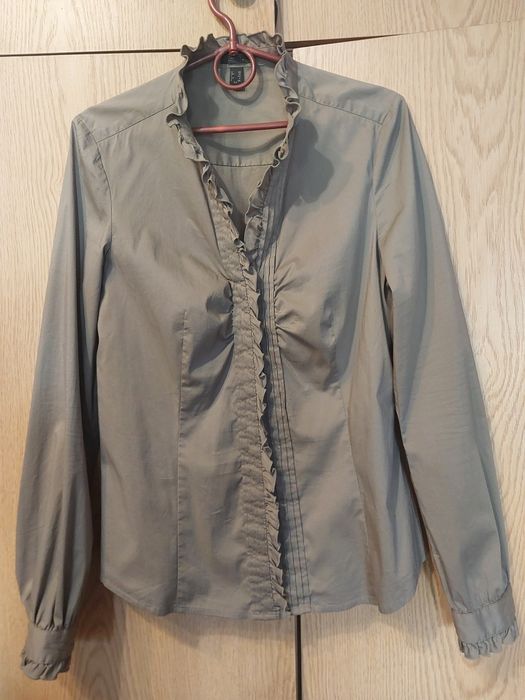 Елегантна рубашка кольору хакі