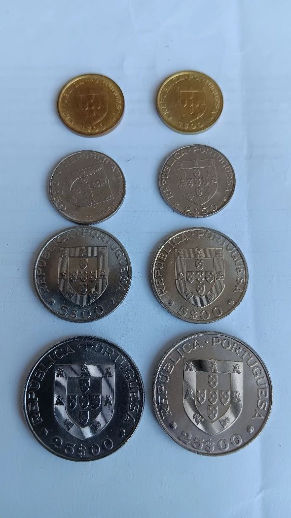 2 coleções de moedas mundial hóquei 82