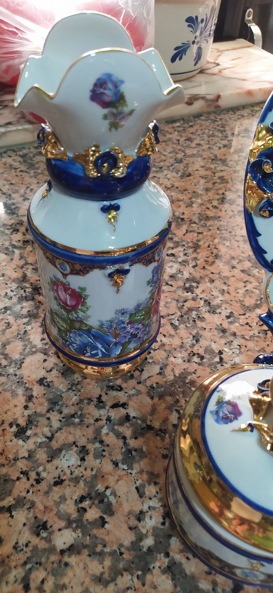 Conjunto pintado à mão