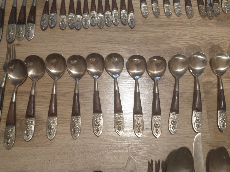 Zestaw sztućców tajlandzkich 137szt