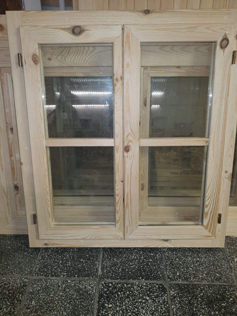 Okno drewniane 90 x 100
