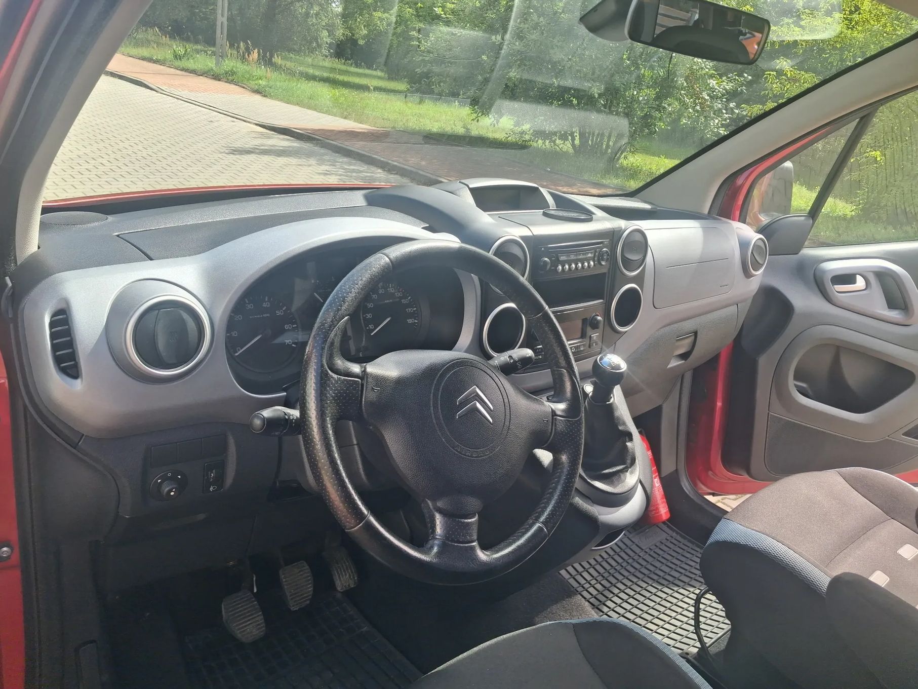 Citroën Berlingo XTR 1,6 HDI Klimatron PDC Reling 5-osób