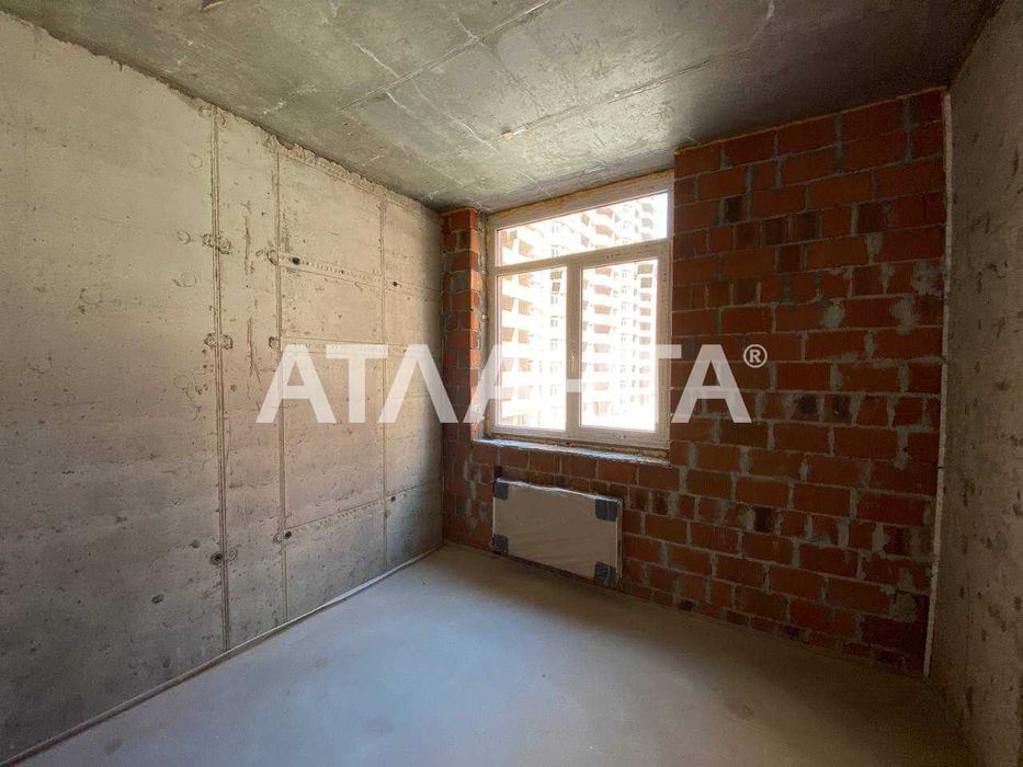 Двухкомнатная квартира в новом современном доме из красного кирпича