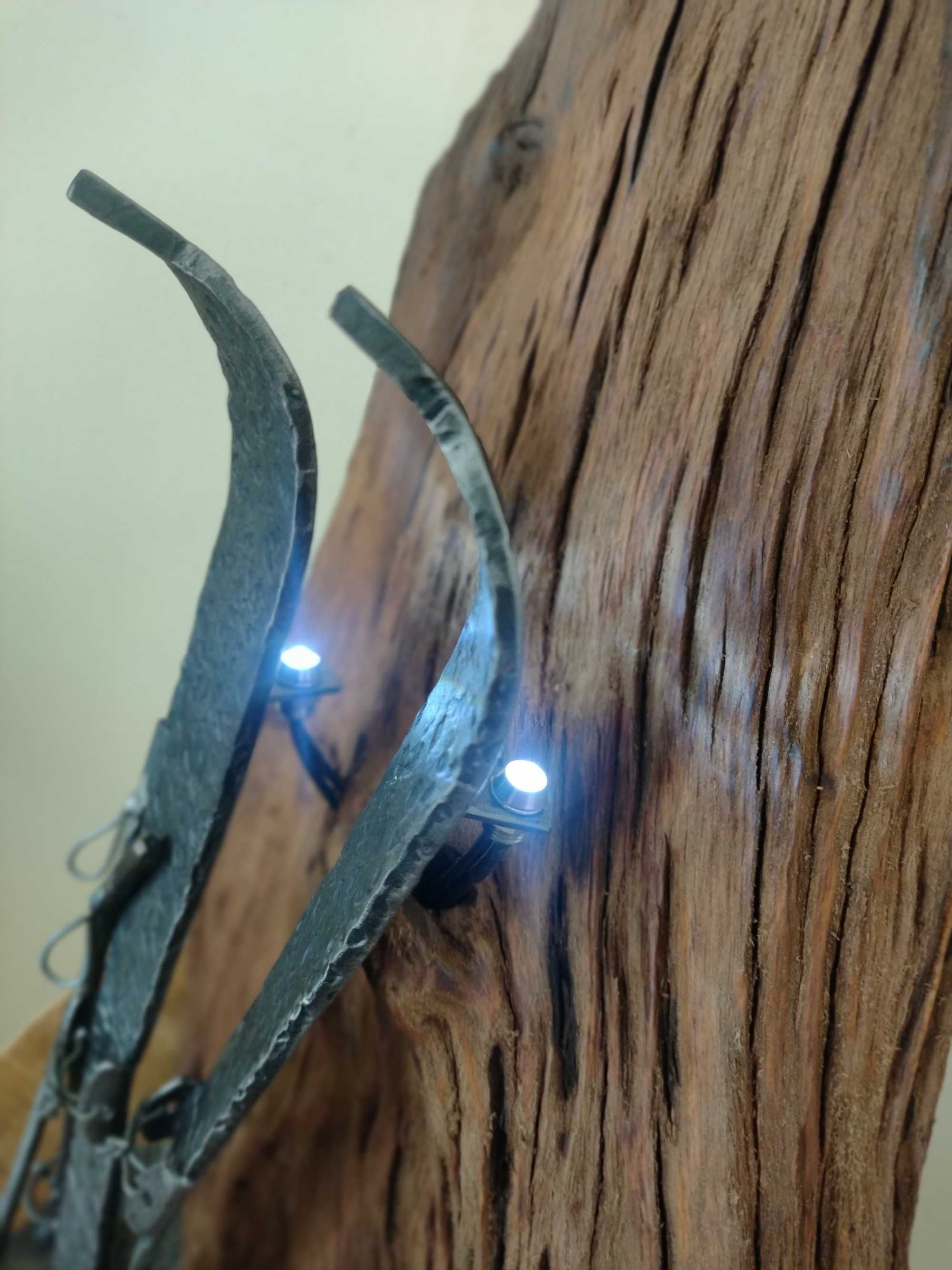 Lampa rzeźba drewno,natura ,kuty metal narty, design, loft, industrial