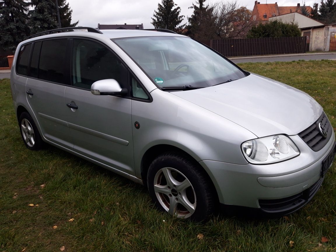 VW Touran 2006 1.6 MPI 7 miejsc bezwypadkowy z Niemiec!