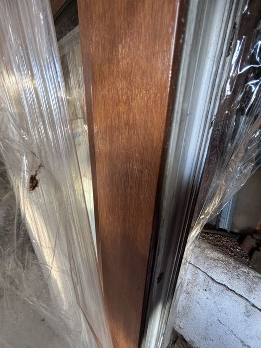 Okno pcv złoty orzech z zewnątrz a z środka białe