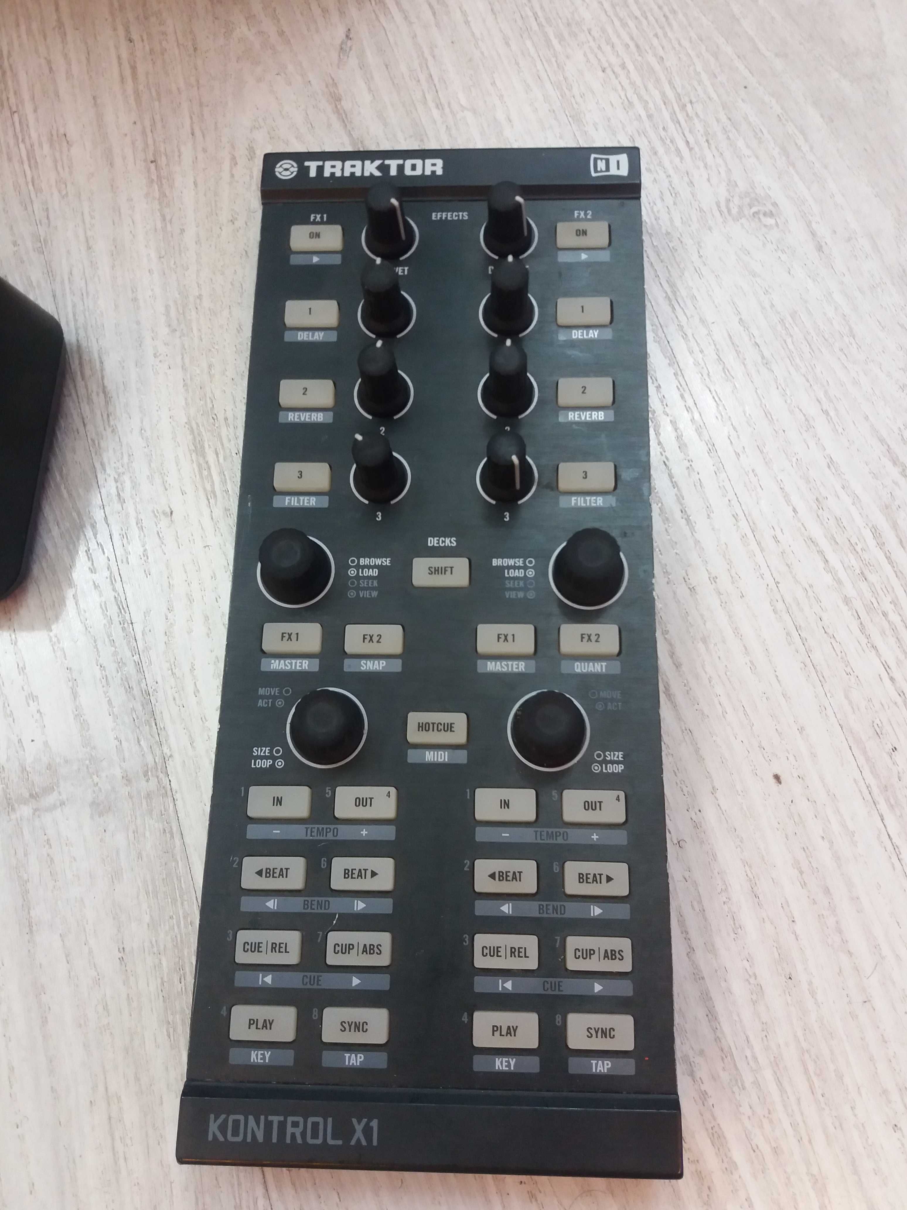 Traktor kontrol x1