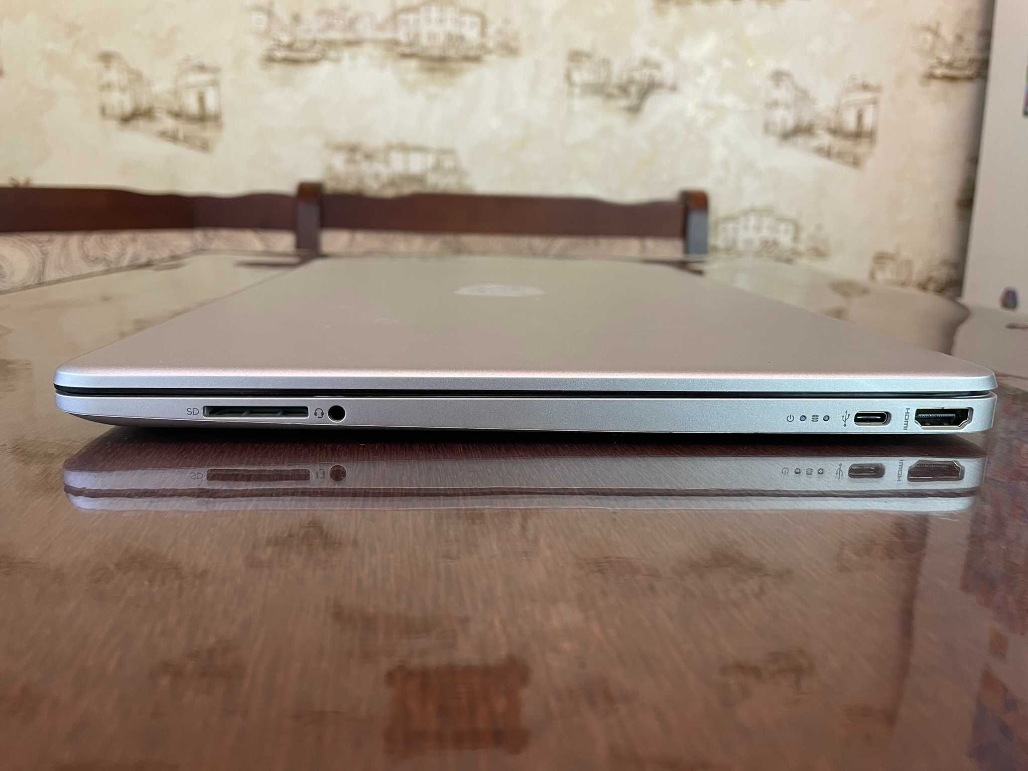 Ноутбук 15" HD HP 15-ef2024nr (Ryzen 3 5300U/8/SSD256/AMD Vega 6)