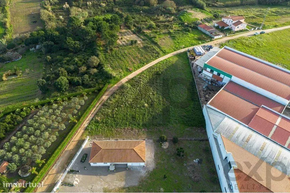 Excelente Terreno com possibilidade construção 2 Moradias