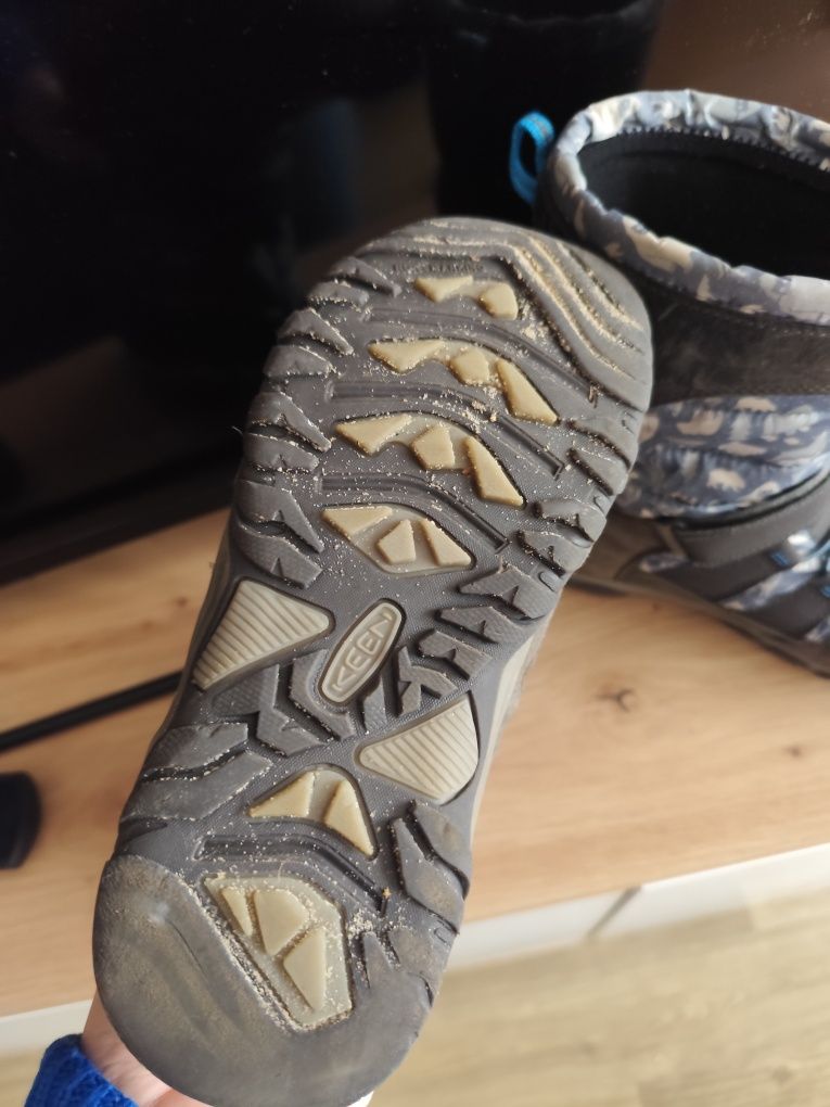 Buty zimowe śniegowce 35 chłopięce keen