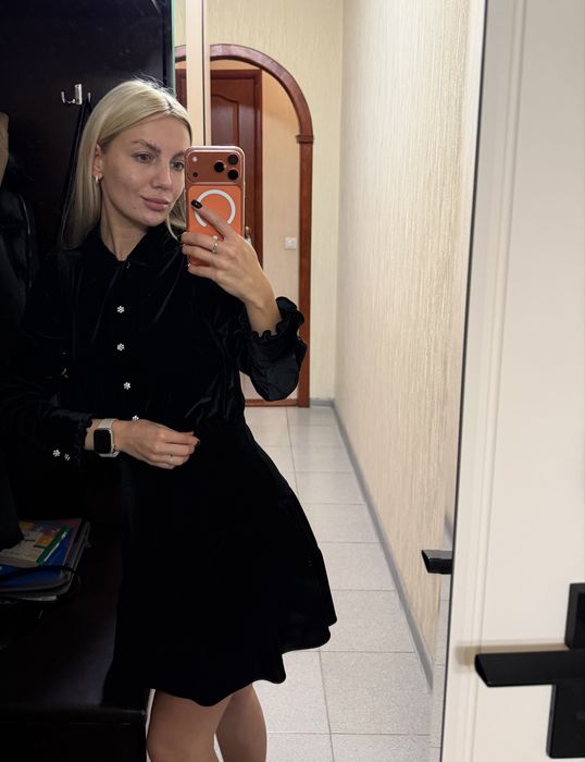 Чорна велюрова сукня Zara розмір Xs