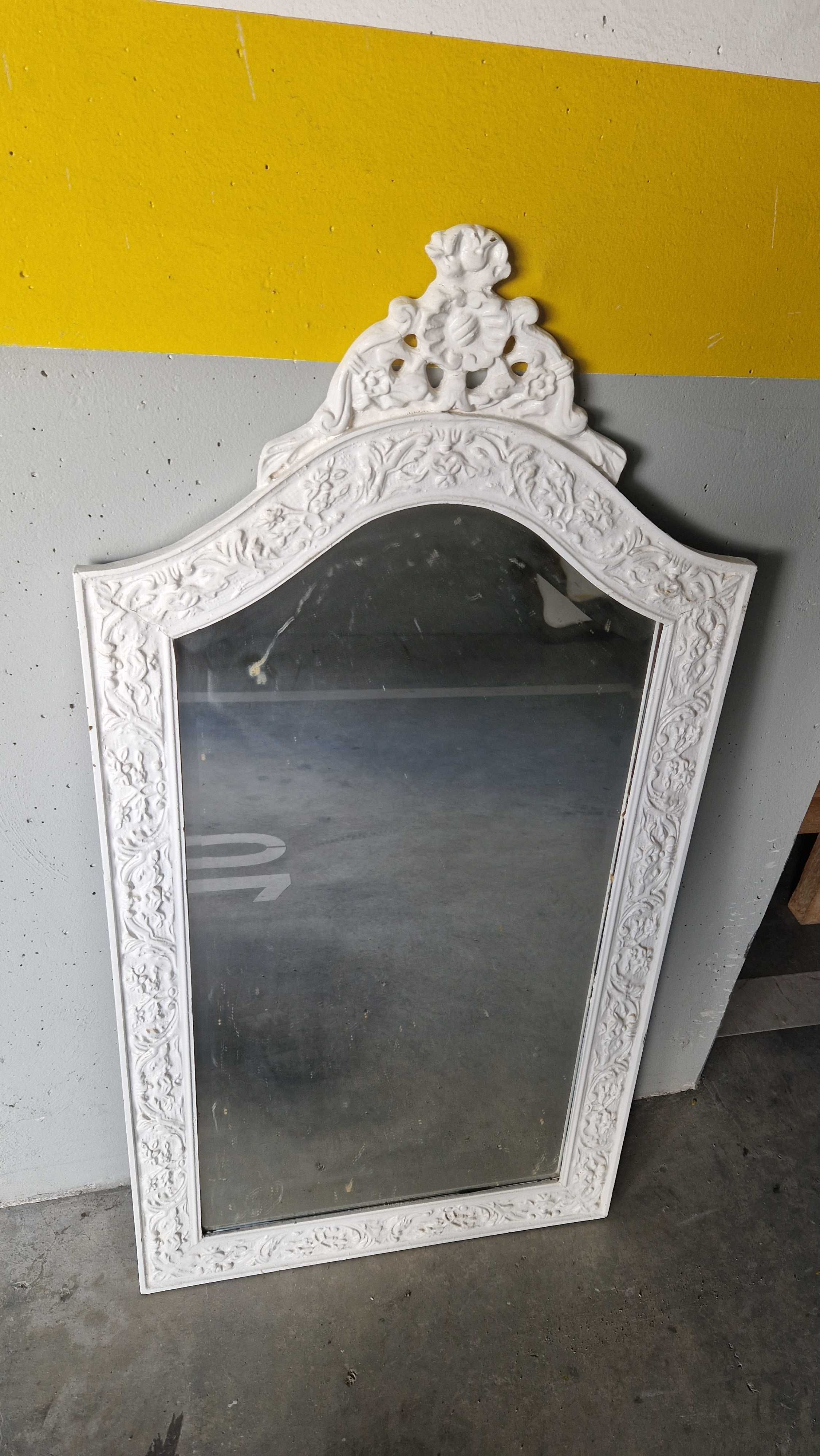 Espelho vintage, moldura de madeira