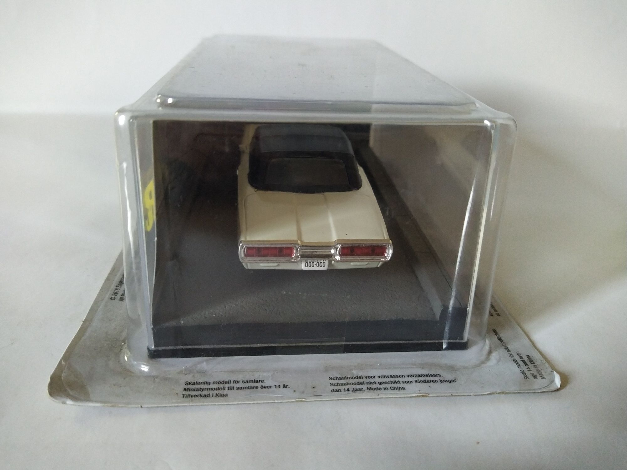 Ford Thunderbird " Goldfinger" James Bond collection Skala 1:43