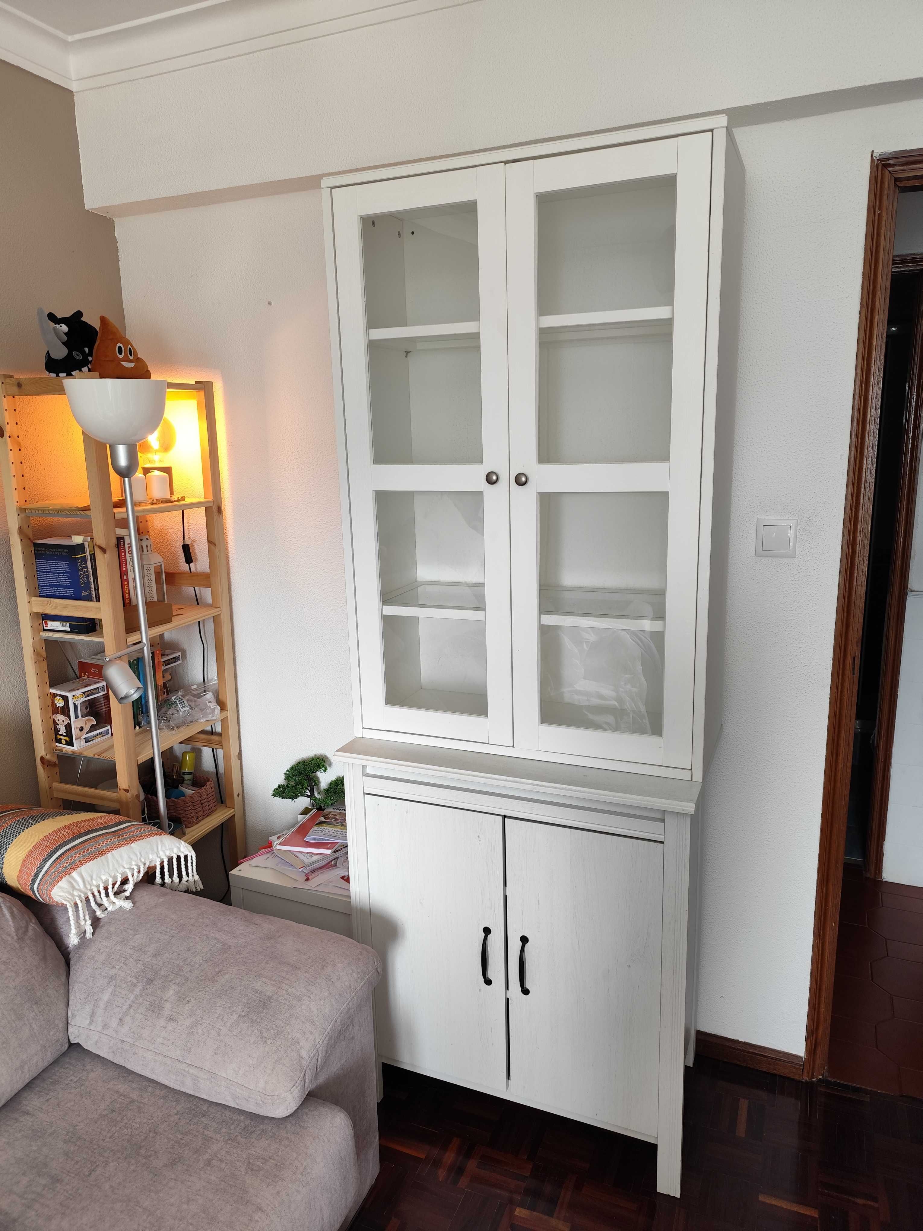 Móvel Estante Vitrine IKEA - cozinha ou sala