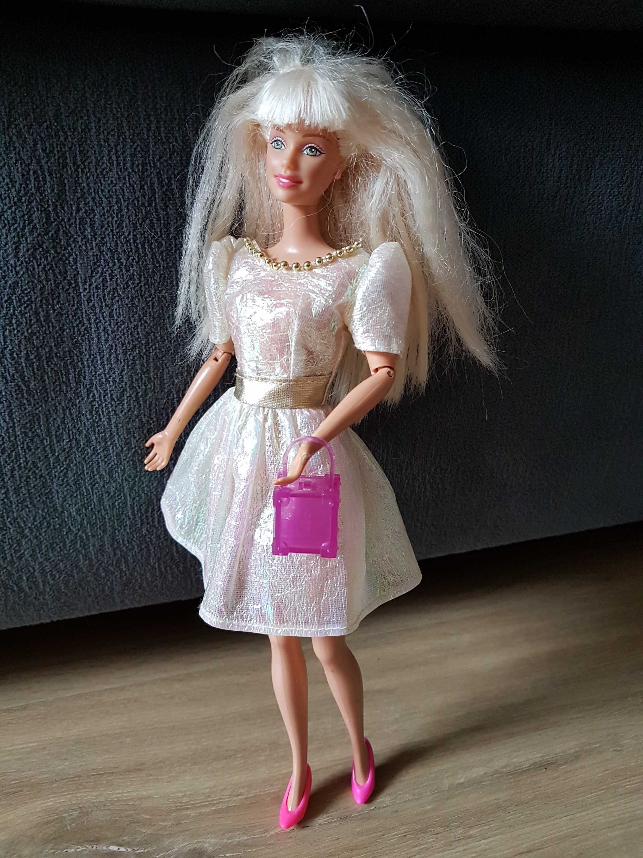 Lalka Barbie Mattel 1999 rok blond karbowane włosy kolczyki