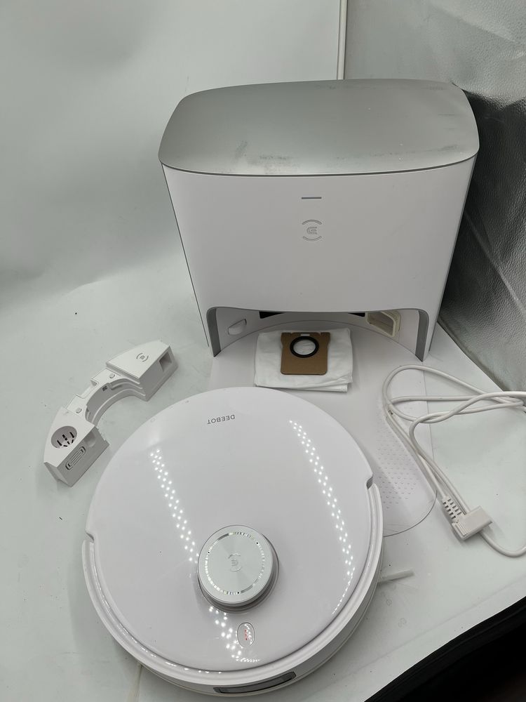 Robot sprzątający Ecovacs DEEBOT T10+ Plus ze stacją dokującą biały