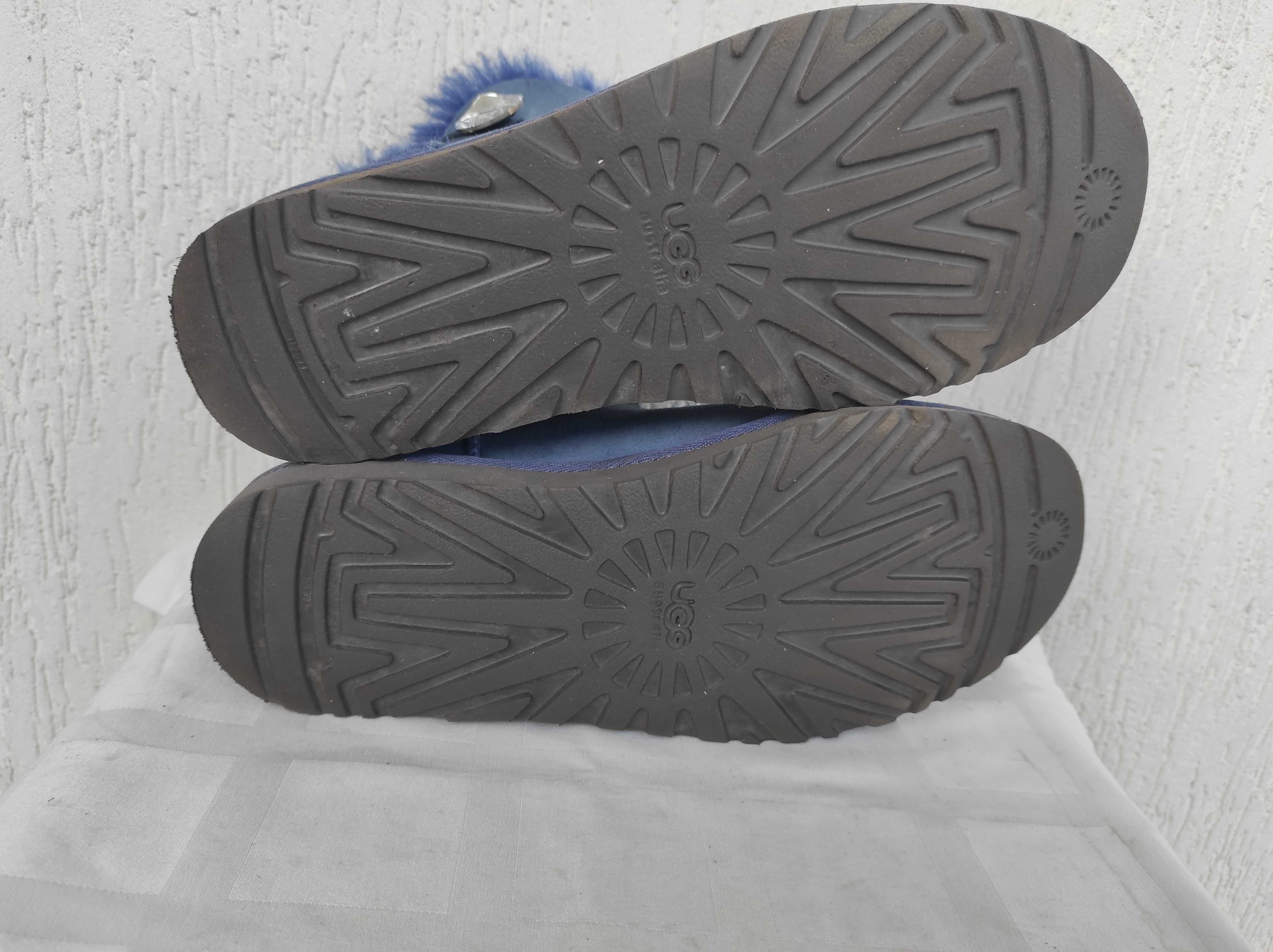 Замшевие зимние полусапожки UGG Australia р.38-38.5
