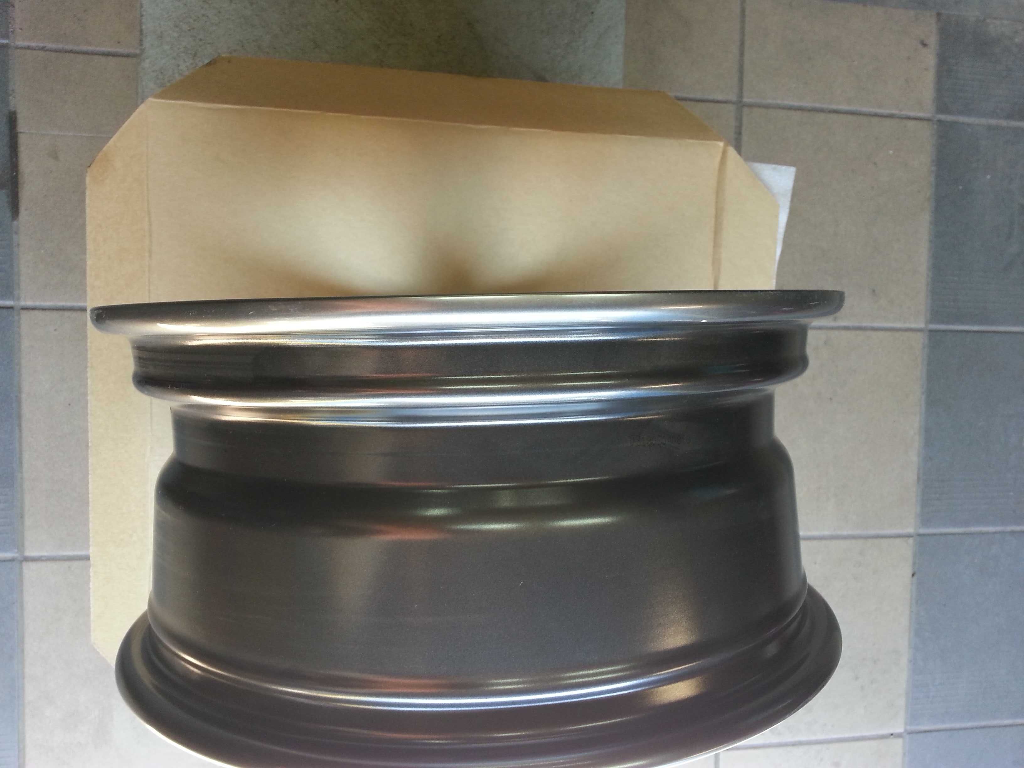 Felgi aluminiowe Dezent F 5x112 6,5j15 et-38