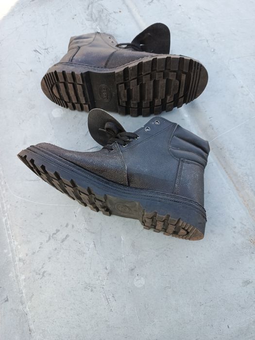 Взуття чоловіче (робоче)