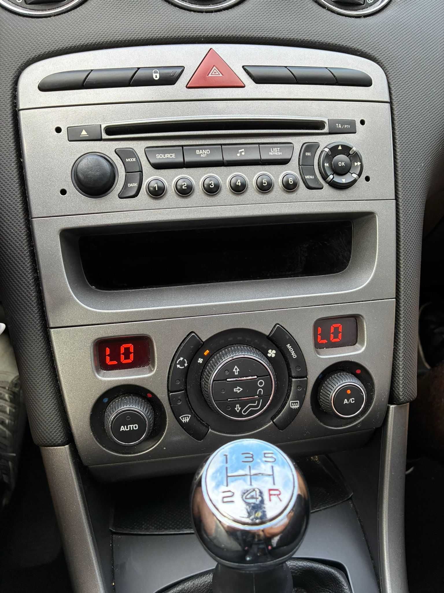 Peugeot 308 1.6 Gasolina - 2011 | Muito Bom Estado