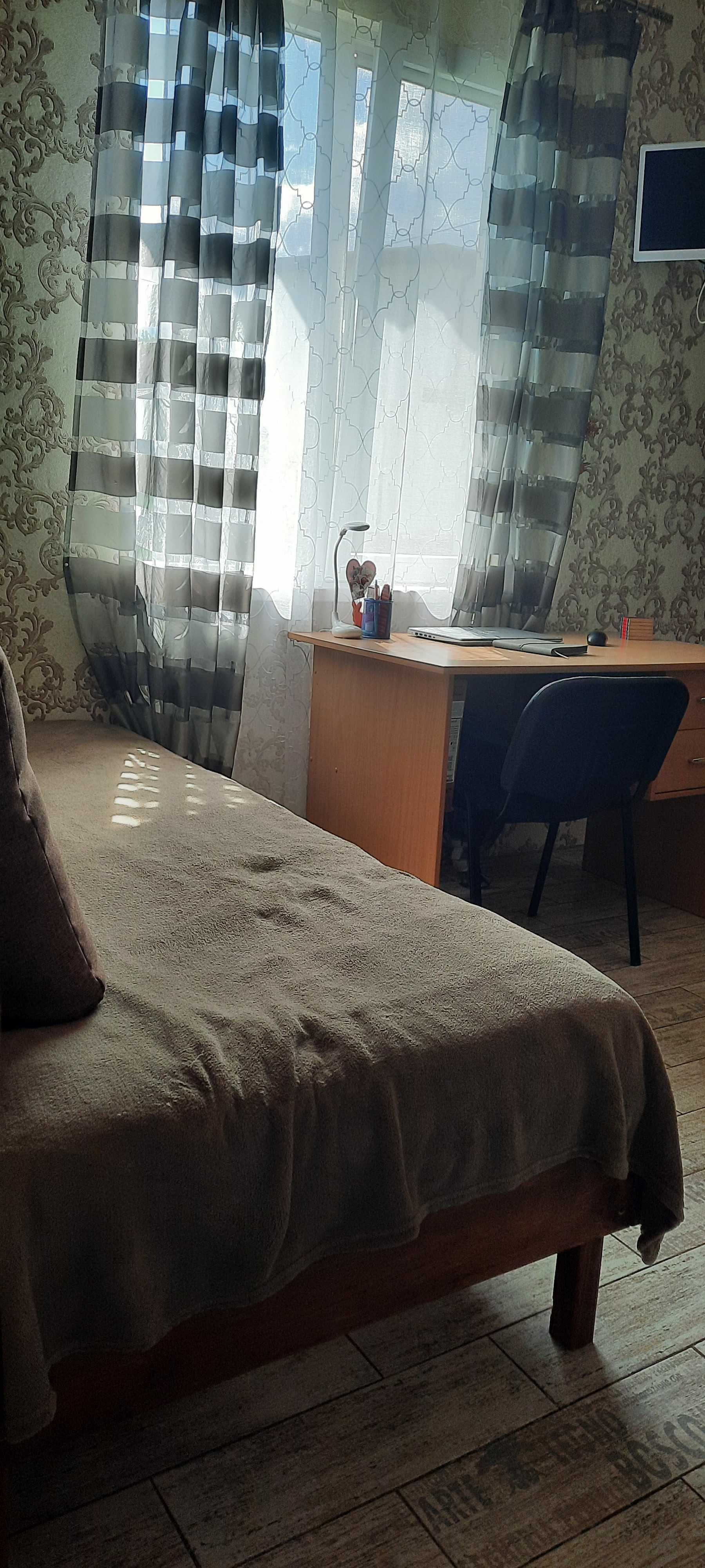 Будинок 105 м2 в с. Мрія з частковим ремонтом + генератор