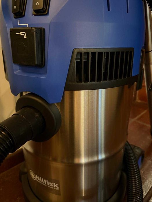 Aspirador NILFISK MULTI II 30L INOX, Soprador, Profissional