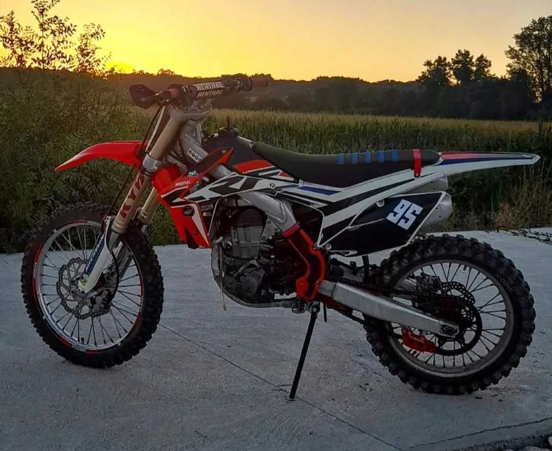 Honda CRF 450R / vendo ou troco por algo do meu interesse