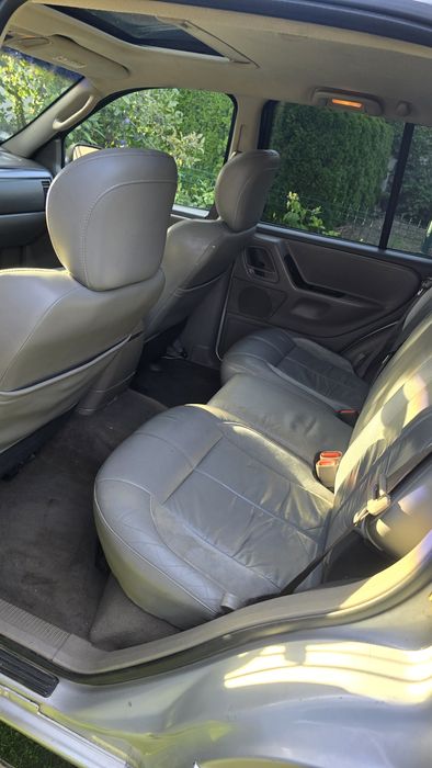 Jeep Grand Cherokee Laredo