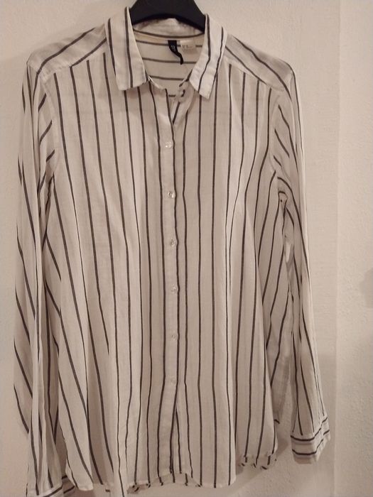 Blusa às riscas cinzentas e brancas - H & M - Tamanho XS