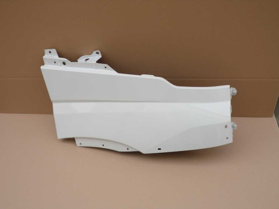 Iveco Daily VI 14-25 błotnik prawy biały 194