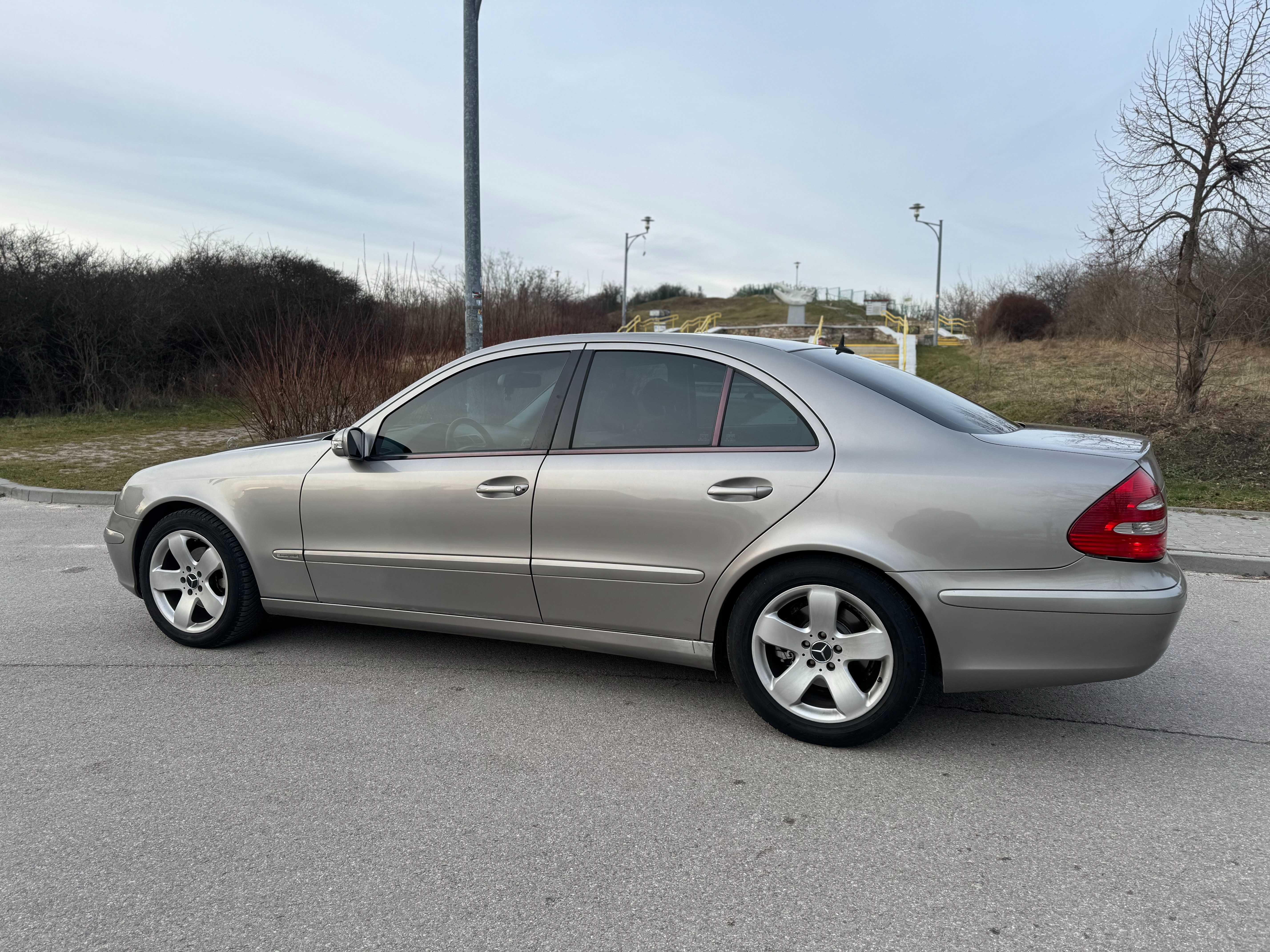 Mercedes-Benz E280 3.2CDI 177KM Avantgarde Automat Xenon HAK Polecam!!