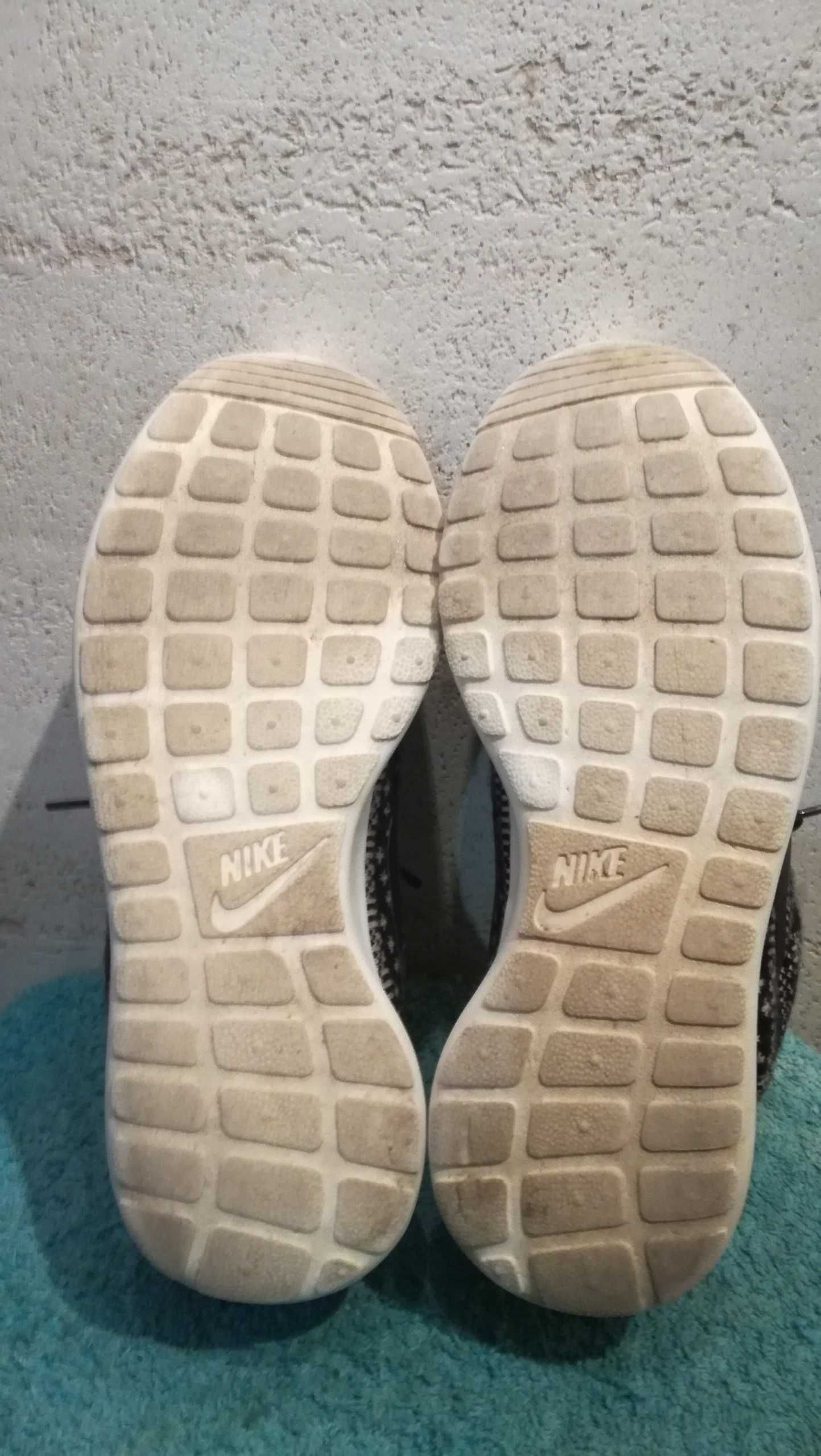 Zimowe sneakersy NIKE ROSHE ONE WINTER r.37,5 wełna stan bardzo dobry