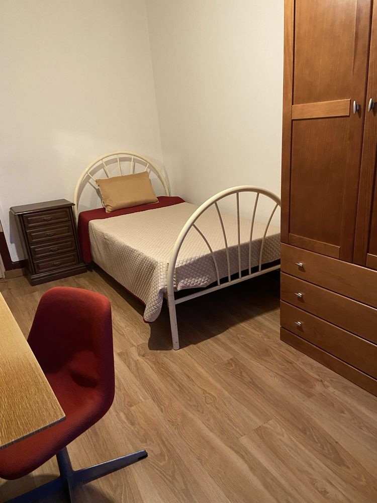 Quarto para Rapaz junto Universidade
