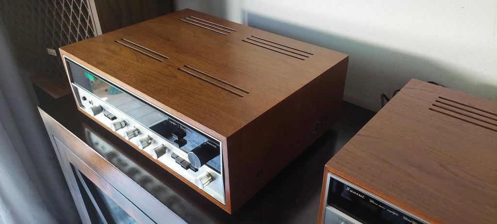 Amplificador Receiver Sansui