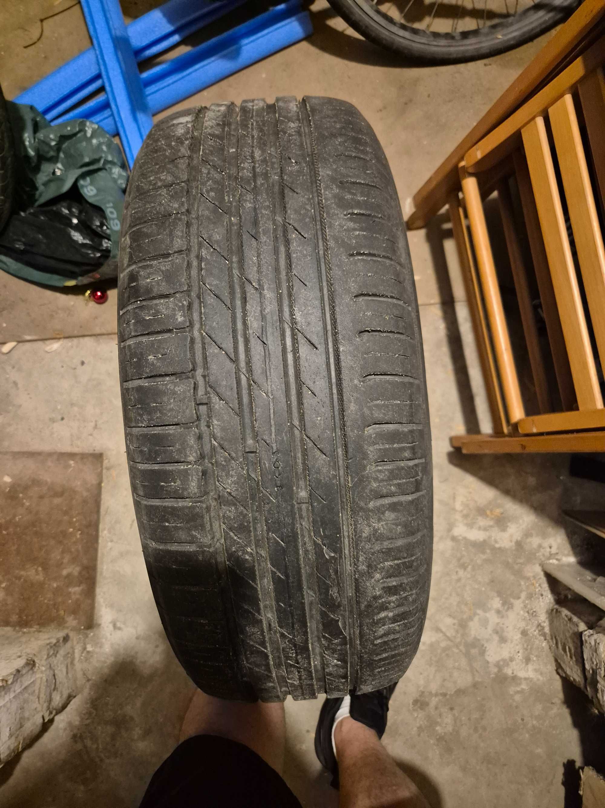 Opony letnie Nokian 215/60 R16