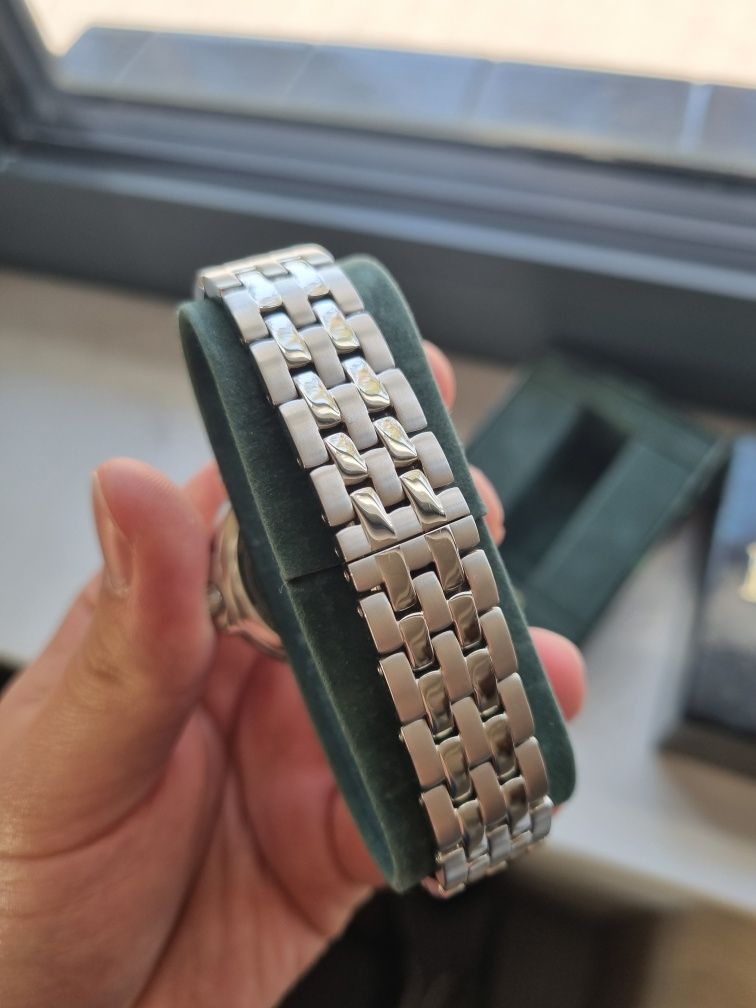Piękna jak nowa Bulova 96L156