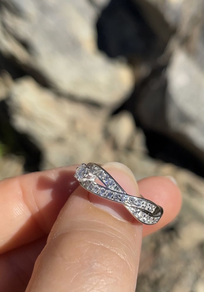 Кольцо из белого золота с бриллиантами Размер 17,5 (К7180)