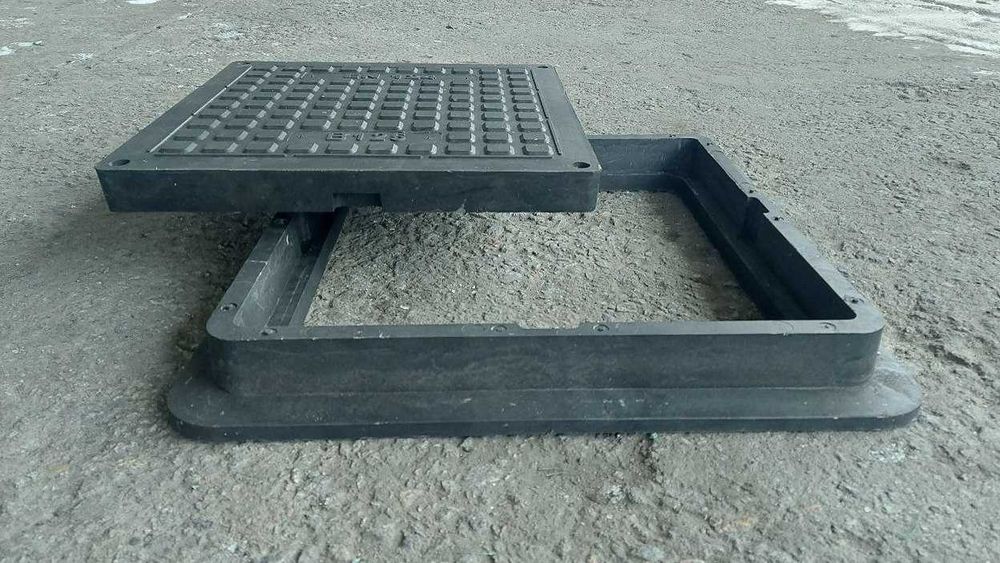 Люк квадратний середній 740*740 (В125) 12,5 т