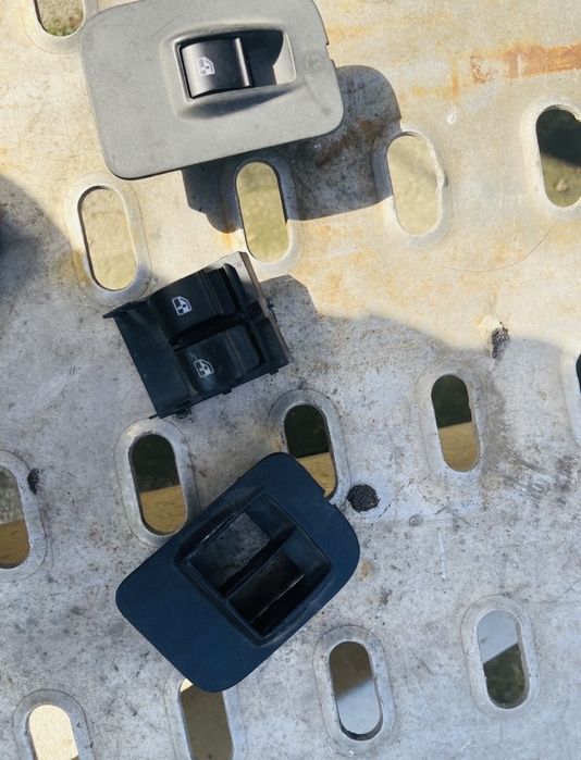 Fiat Fiorino Qubo Nemo кнопки стеклоподъемников Вантажівок