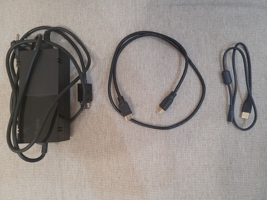 XBOX One, 2 pady, gry FiFa, CallOfDuty