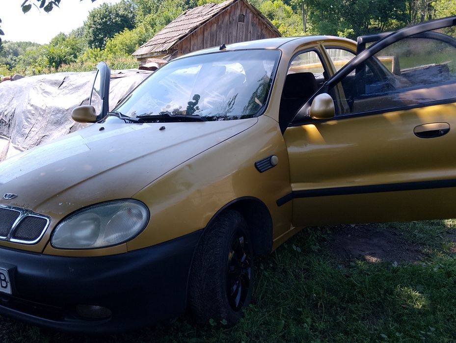 Продам сенс 1.3 в хорошому стані