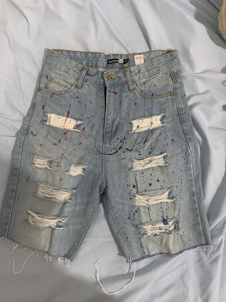 Calções Jeans Disponíveis