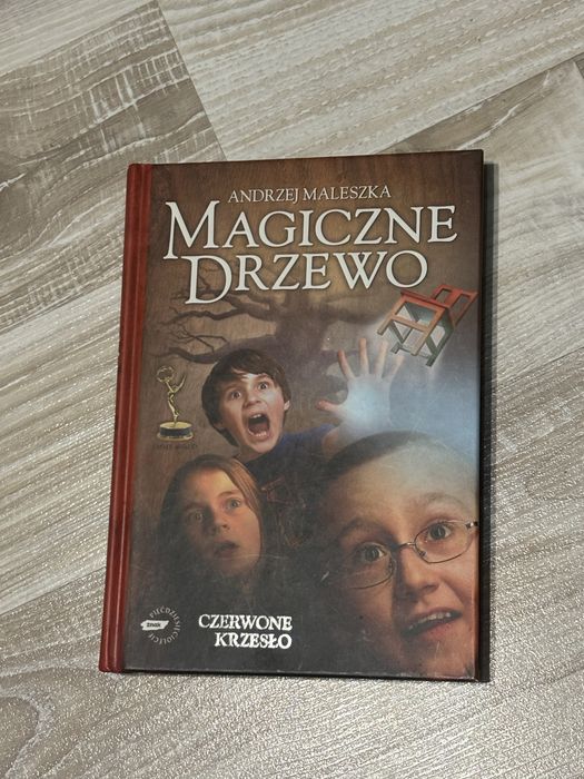 Magiczne drzewo książka fantastyczna rodzinna dla dzieci i nłodzieży