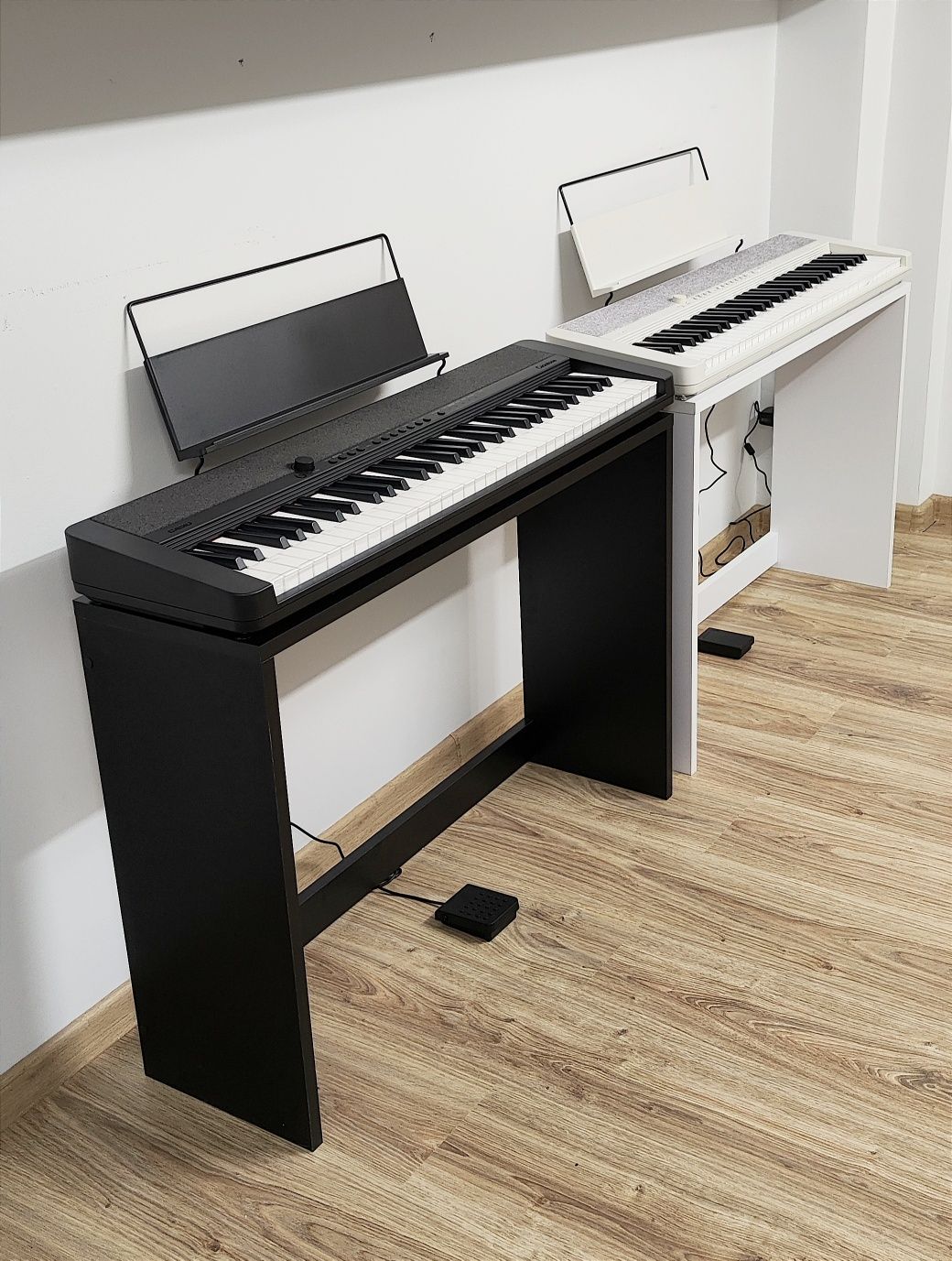 Біле міні піаніно фортепіано  Casio CT-S1   Yamaha NP-12