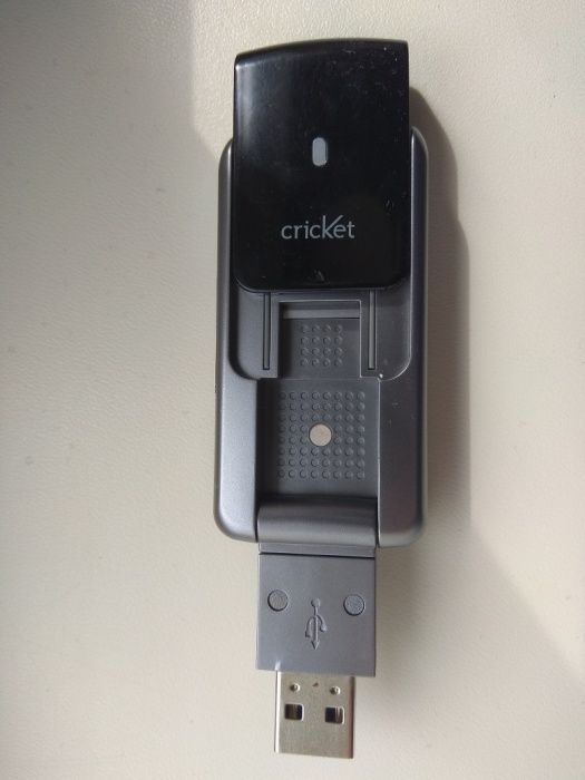 Продам модем cricket um185c