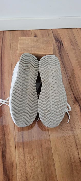 Białe damskie buty skórzane Fila ,roz 38