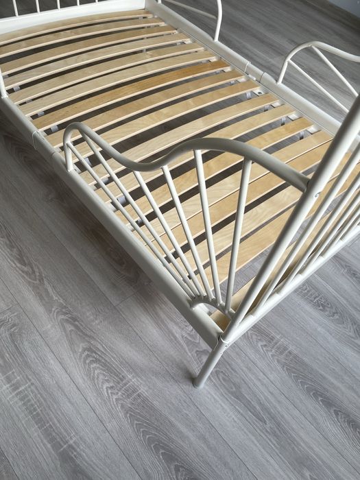 Łóżko Ikea Minnen białe rosnące z dzieckiem