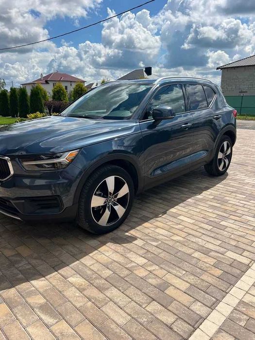 Volvo XC40  2021
